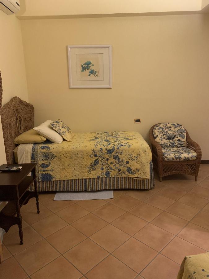 Villa Castiglioni Luxury Apartment ลาโญ ภายนอก รูปภาพ
